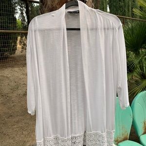 Women’s white Zurich cover cardigan size XL